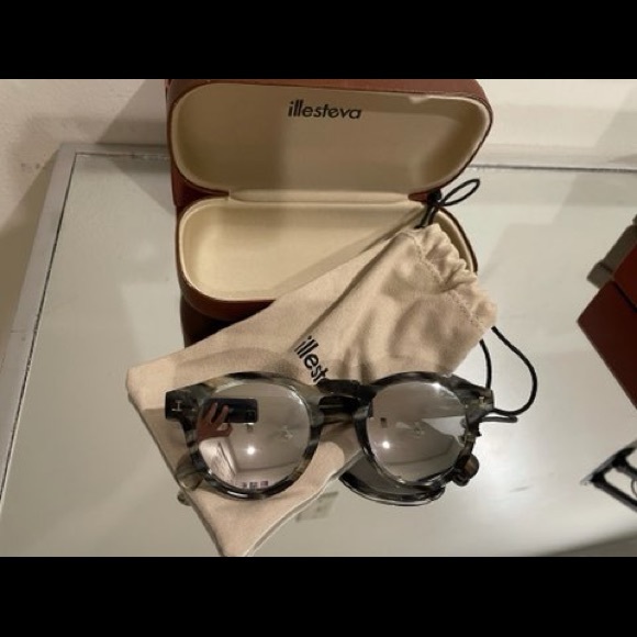 Illesteva sunglasses